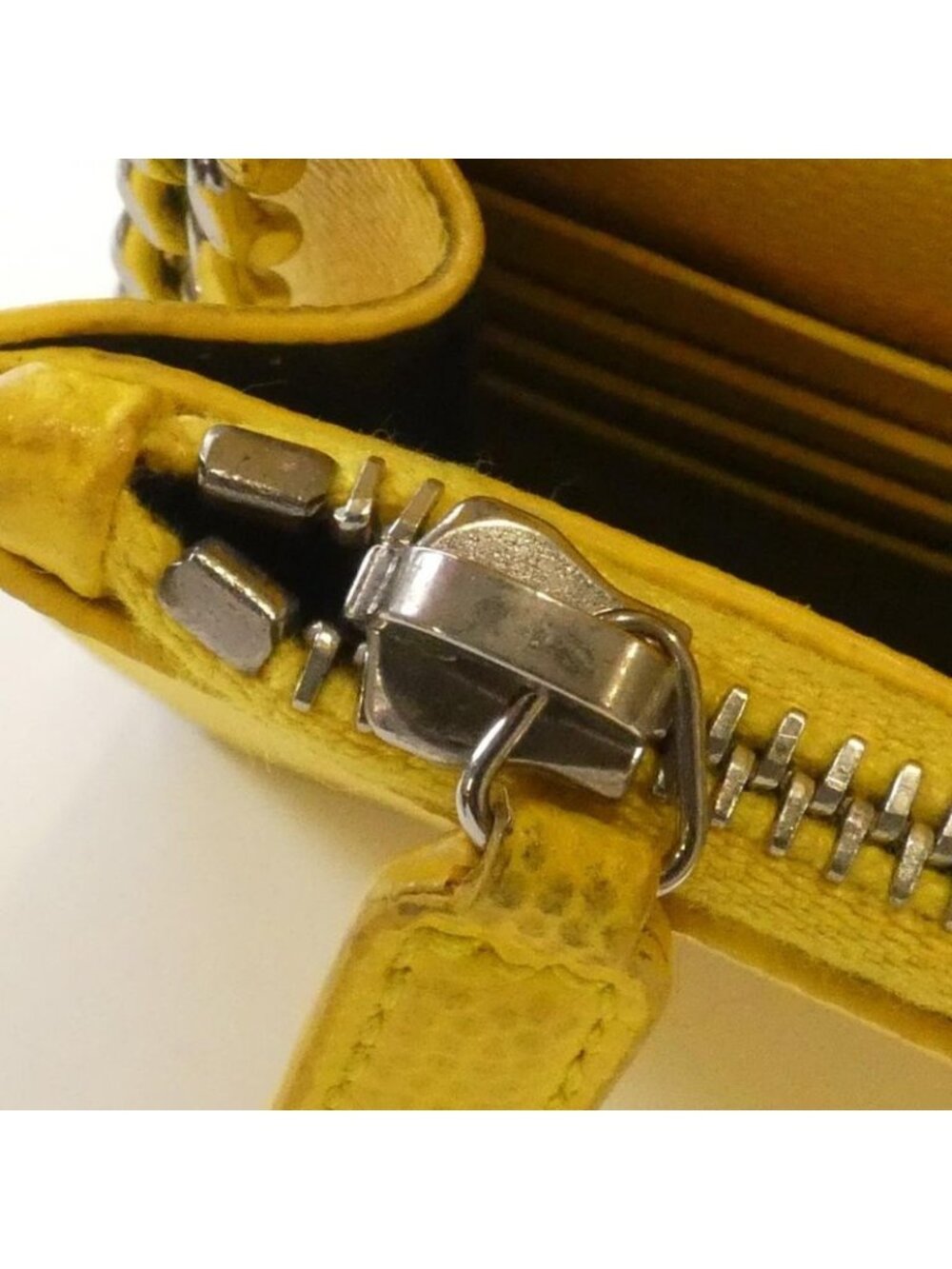 Saint Laurent Bow0 N Chain Wallet - Picture 10 of 10